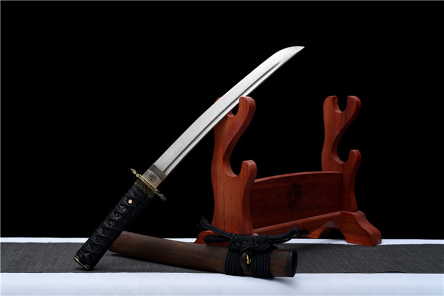 三色铜“青龙刀盘”武士刀（黑檀