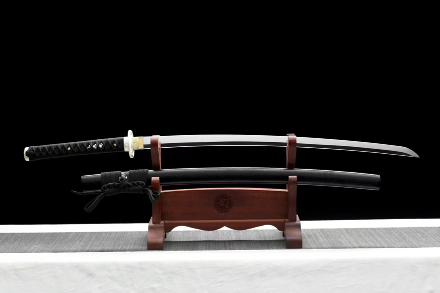 三色铜“青龙刀盘”武士刀（黑檀