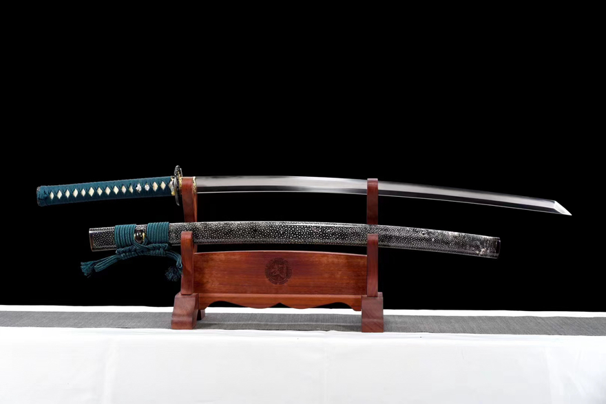 三色铜“青龙刀盘”武士刀（黑檀