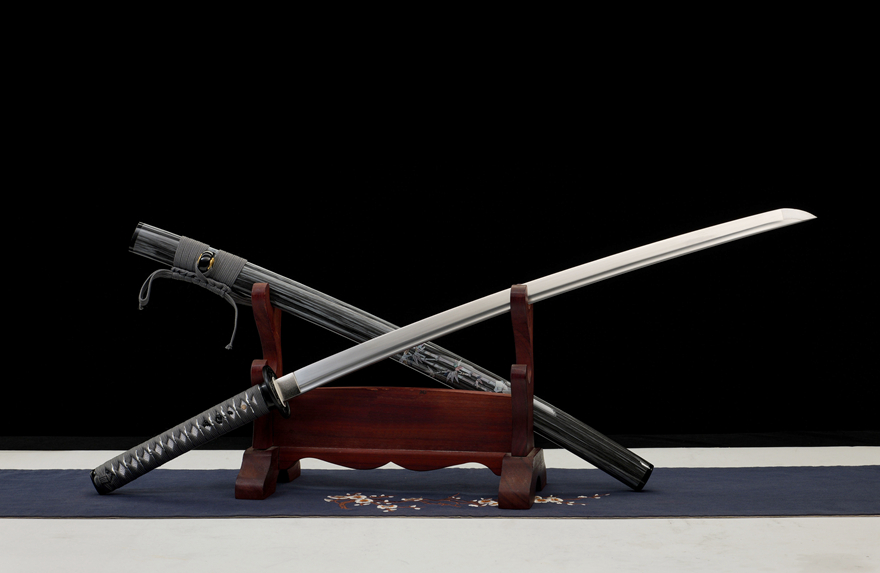 三色铜“青龙刀盘”武士刀（黑檀